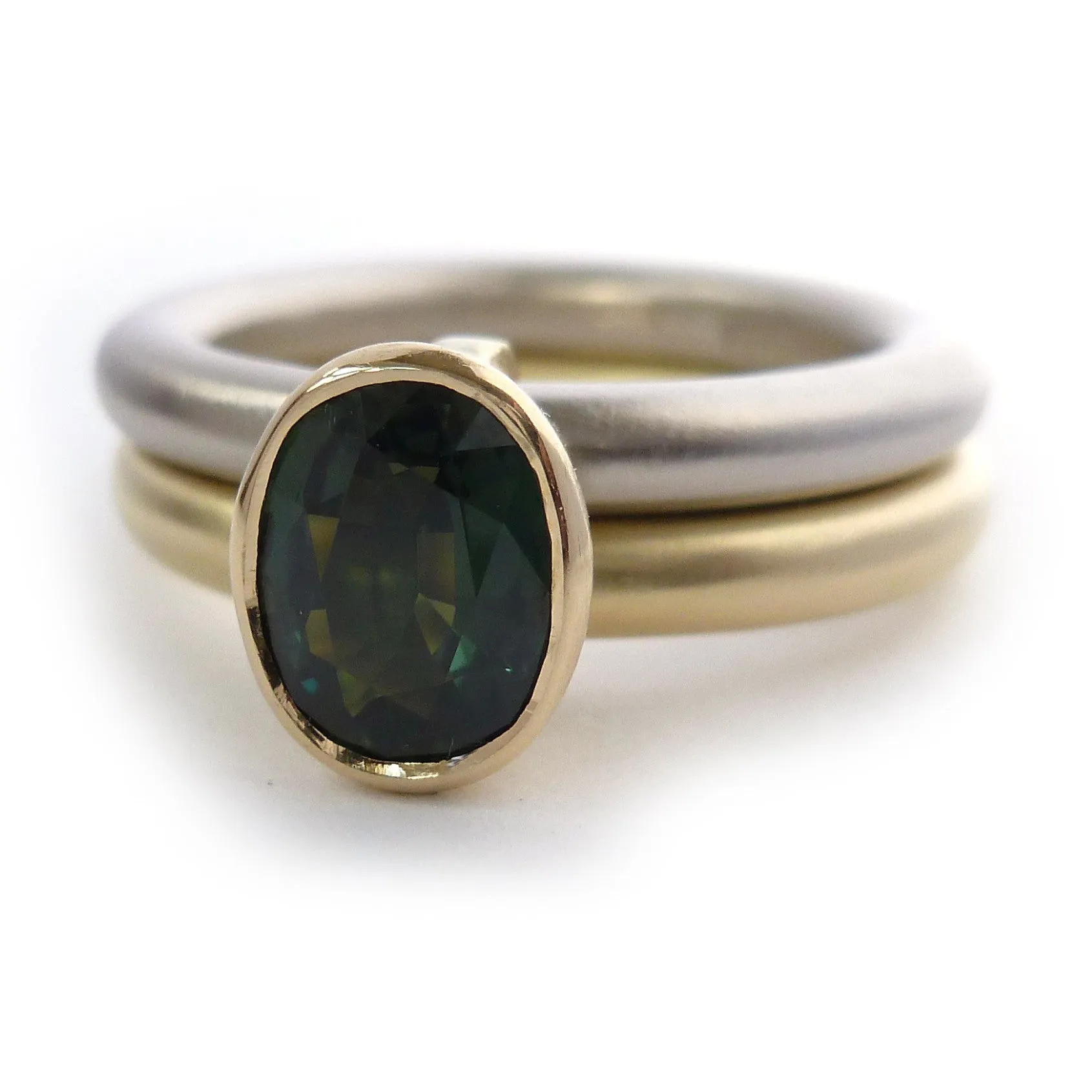 18ct Gold and Oval Green Sapphire Ring