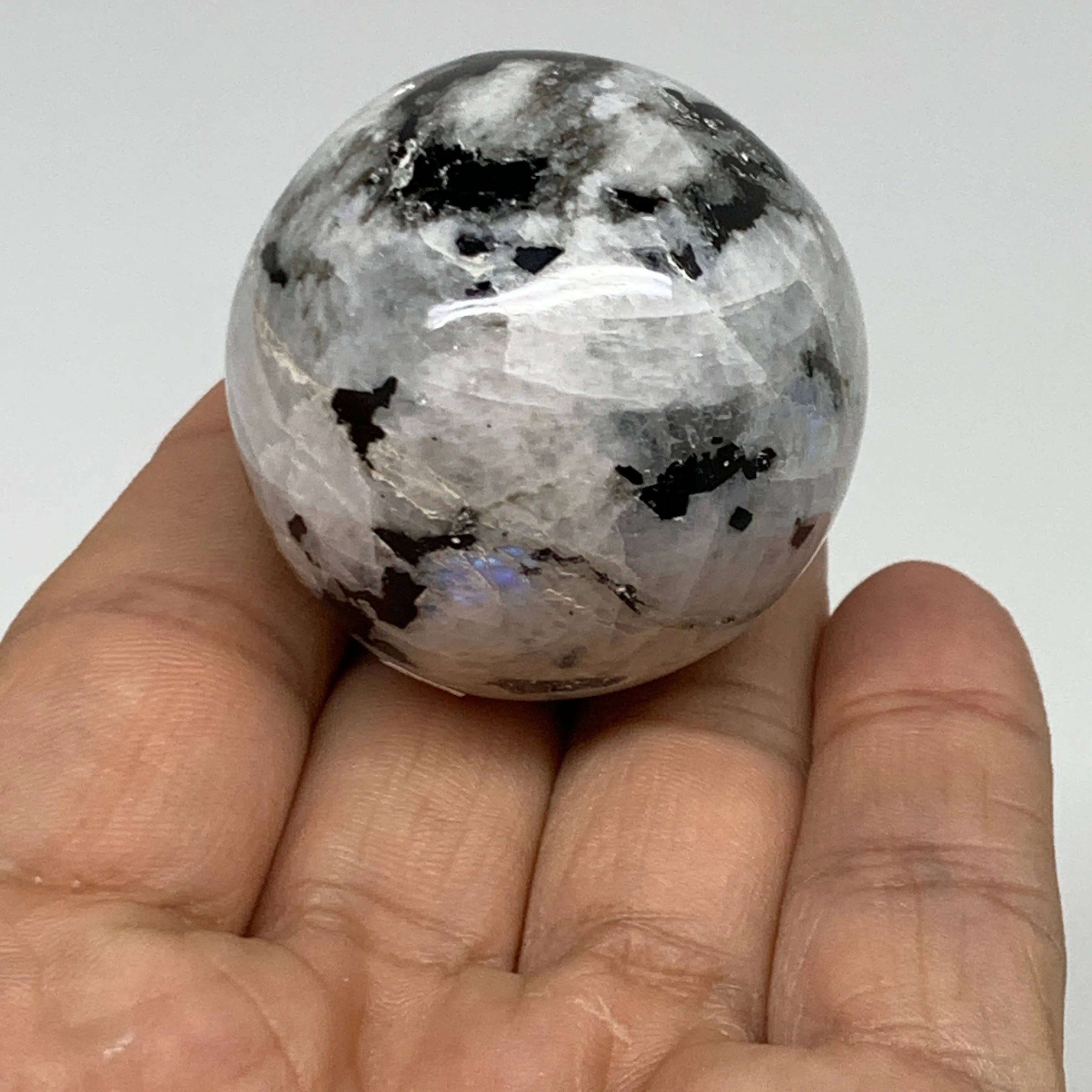 82.7g, 1.6"(39mm), Natural Rainbow Moonstone Sphere Ball Gemstone, B35136