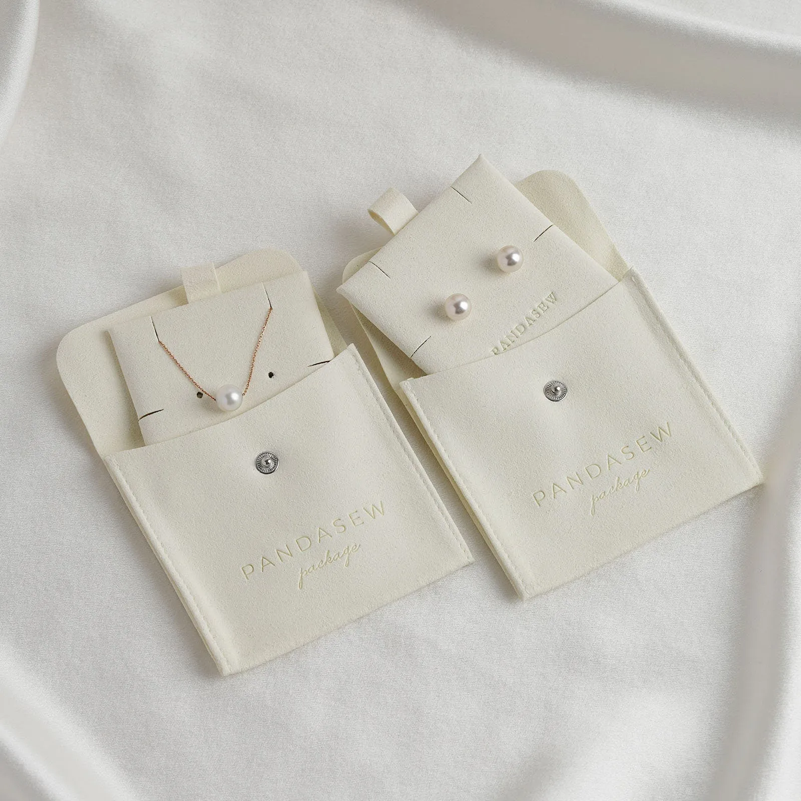 8x8cm Microfiber Snap Jewelry Pouch with Insert earring necklace package with debossed Logo 50pcs MCR-131