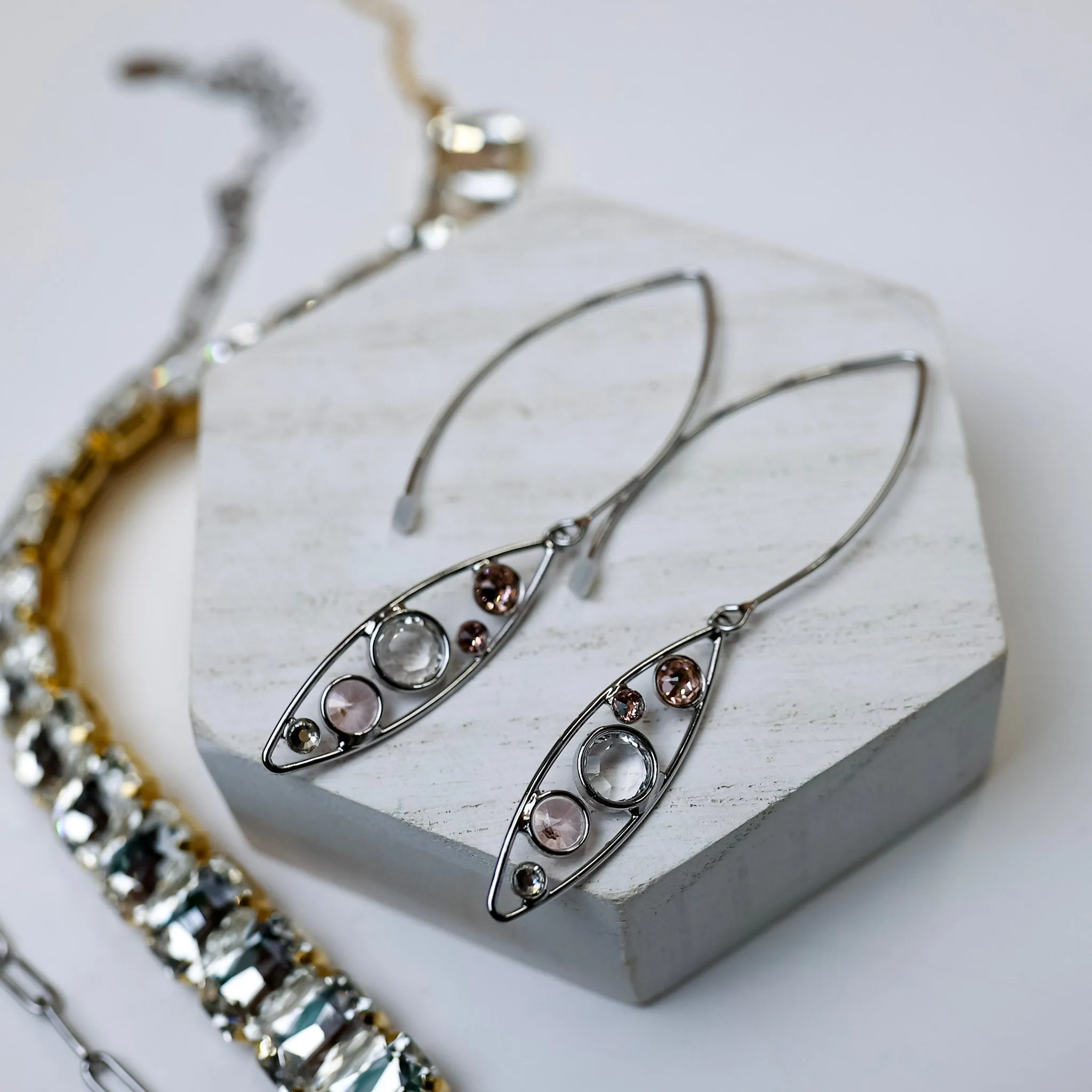 Sorrelli | Charlene Drop Dangle Earrings in Palladium Silver Tone and Snow Bunny
